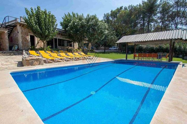 Gîte pour 10 personnes, avec Balcon ainsi que Jardin et Piscine à Magaluf
