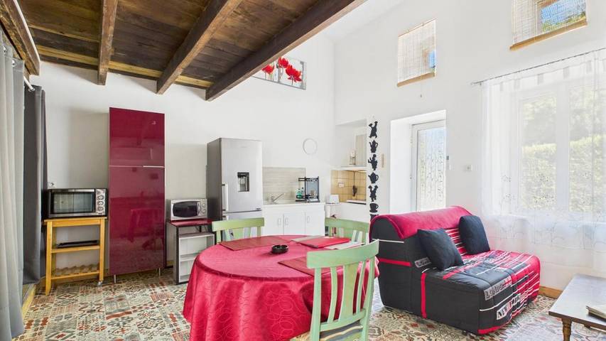 Location de vacances pour 4 personnes, avec terrasse et jardin à Bussière-Poitevine - 2