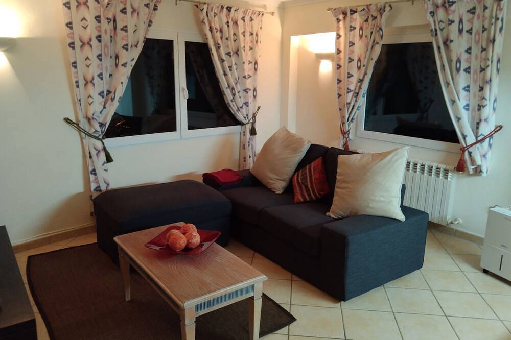 Entire apartment, 1 Bed Guest Apartment #2 - Portals Nous. in Bendinat, Calvià