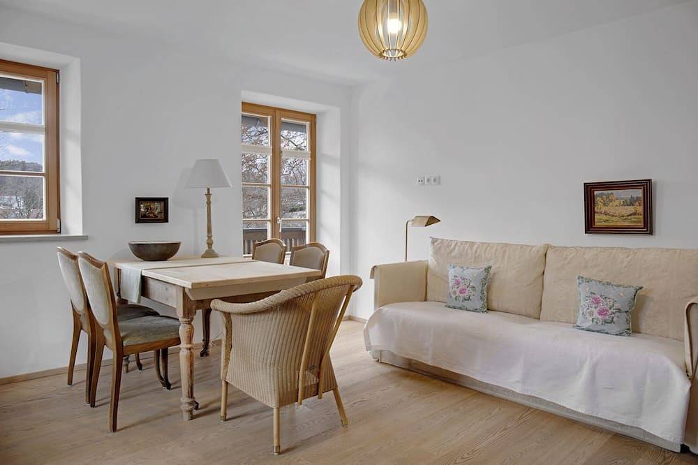 Ganze Wohnung, Charmante Ferienwohnung \"Ferienwohnung Birke\" mit Bergblick, Wlan in Bad Tölz, Tölzer Land