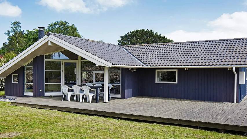 Ferienhaus für 8 Personen, mit Terrasse und Whirlpool sowie Sauna