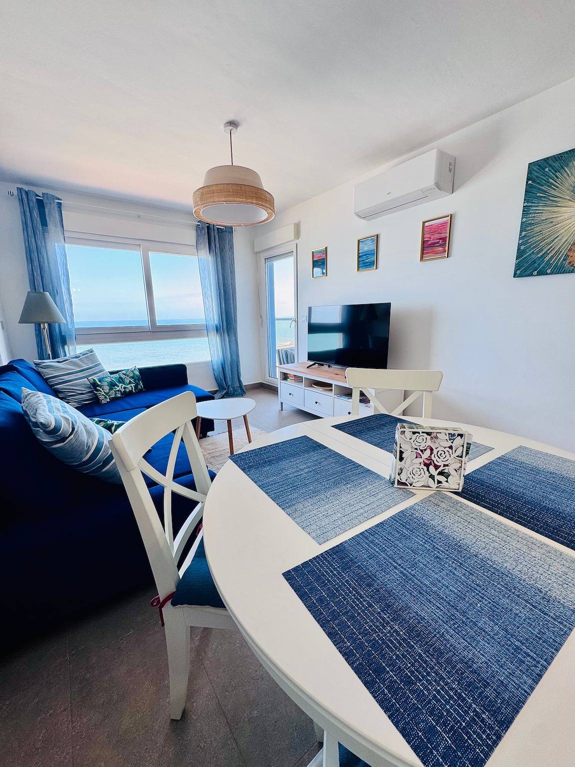 Apartamento entero, Apartamento 'Vista Al Mar La Manga' con vistas al mar, Wi-Fi y aire acondicionado in Playa del final de la manga (La Manga), San Javier
