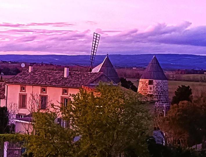 Chambre d’hôte pour 2 personnes, avec jardin ainsi que vue et terrasse à Pexiora