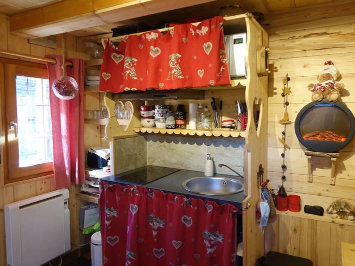 Chalet pour 3 personnes, avec balcon dans Massif du Mont-Blanc - 2