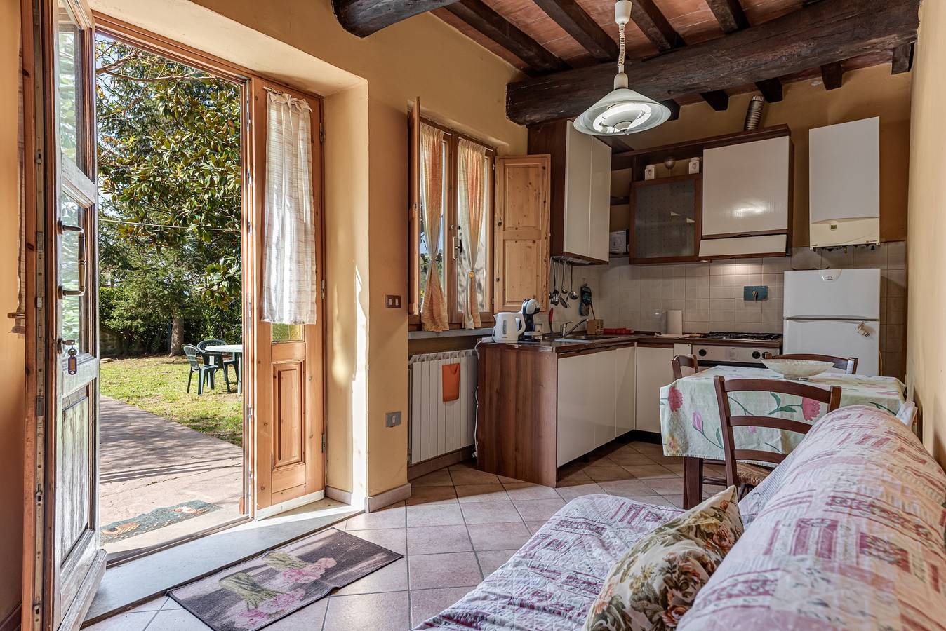 Farmhouse 'Agriturismo Il Ponte - Frantoio' with Mountain View, Private Garden and Wi-Fi in Vicchio, Provinsen Firenze