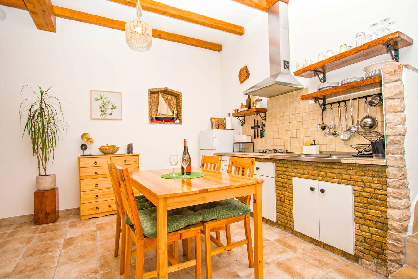 House Sarah in Tkon, Pasman