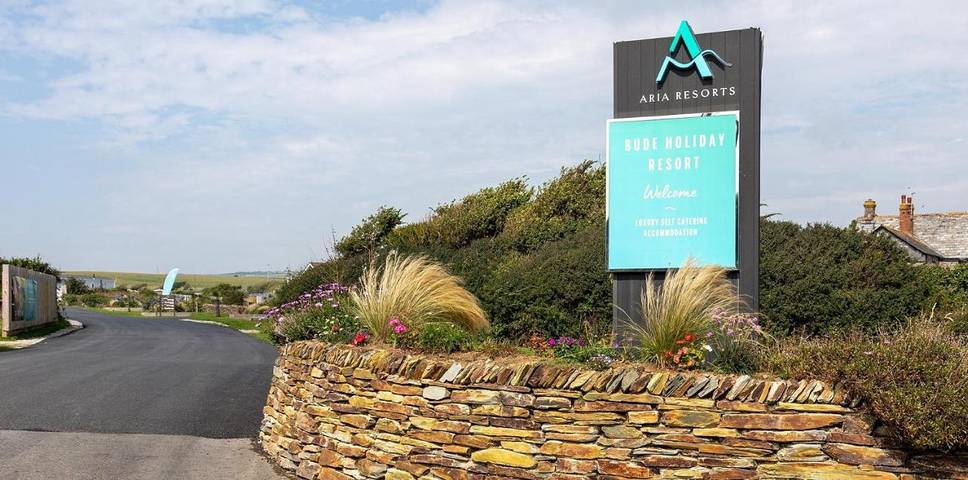 Vakantiepark voor 4 personen, met zwembad en terras in Cornwall