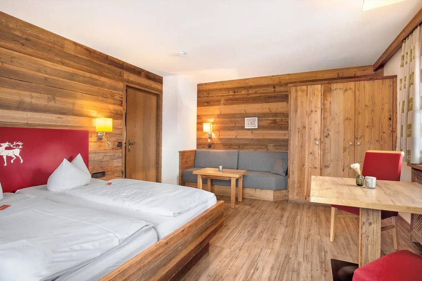 Ganzes Studio, Studio 'Panorama - Appartement 4' mit Bergblick, privater Balkon und geteilter Sauna in Reit im Winkl, Bayerische Alpen