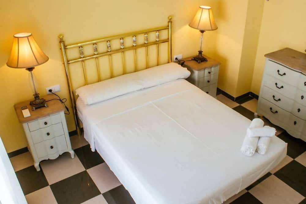 Tipica Casa En Frigiliana con patio y terraza in Frigiliana Road, Frigiliana