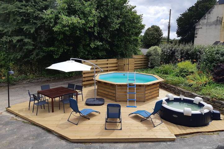 Location de vacances pour 6 personnes, avec Jacuzzi et Terrasse ainsi que Jardin et Sauna à Irvillac