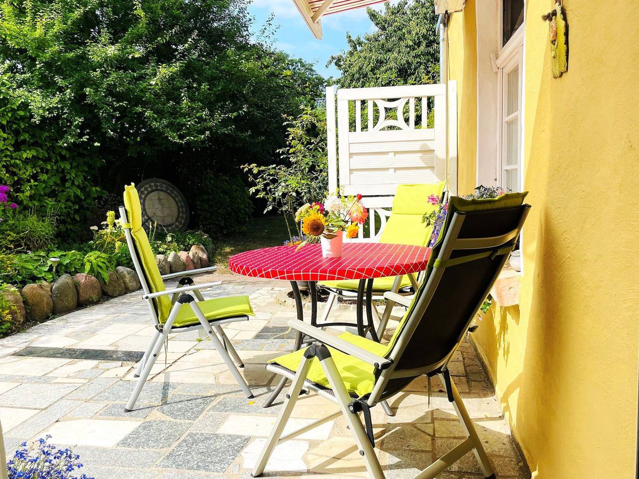 Ganze Ferienwohnung, Rosenhof Ferienwohnungen - Appartement Schwalbennest in Bergen auf Rügen, Bergen auf Rügen und Umgebung