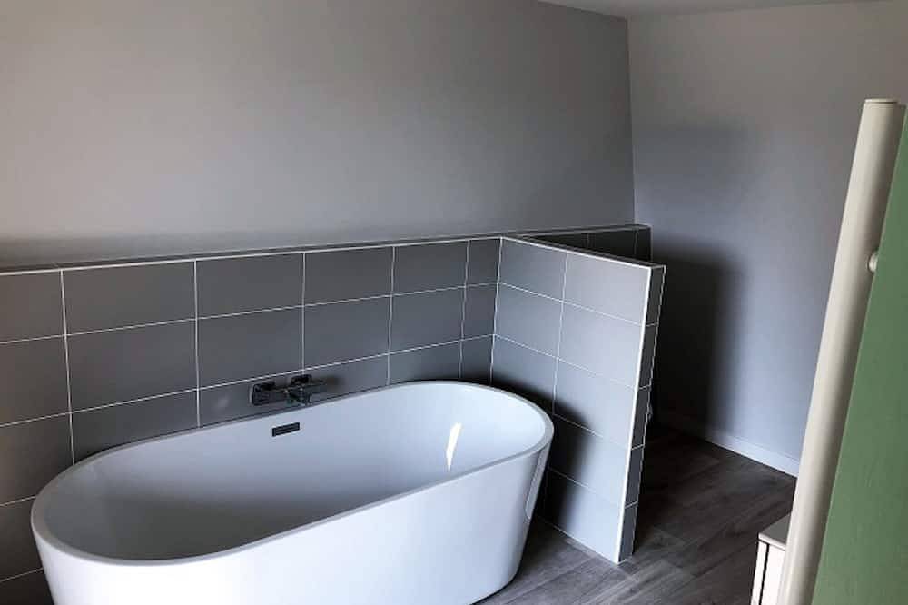 Cottage Parc Duplex of 70 m² for 2 people – 1 bedroom – 2 bathrooms – in Azay-le-Rideau, Loire Valley