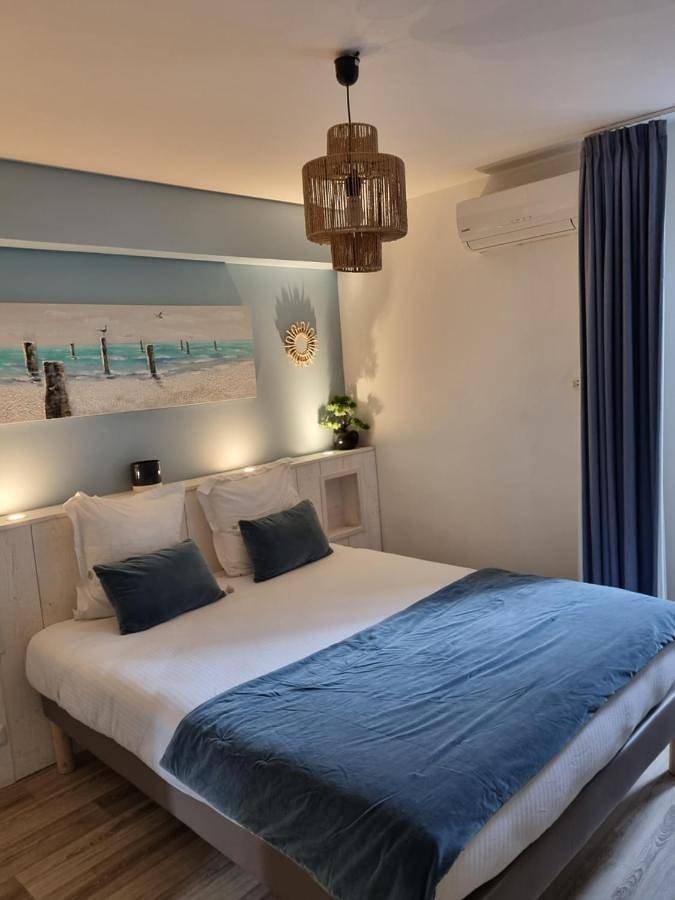 Double Room in Pierrefeu-du-Var, Côte méditerranéenne (France)