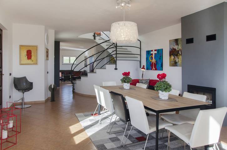 Ferienhaus für 10 Personen, mit Garten und Whirlpool