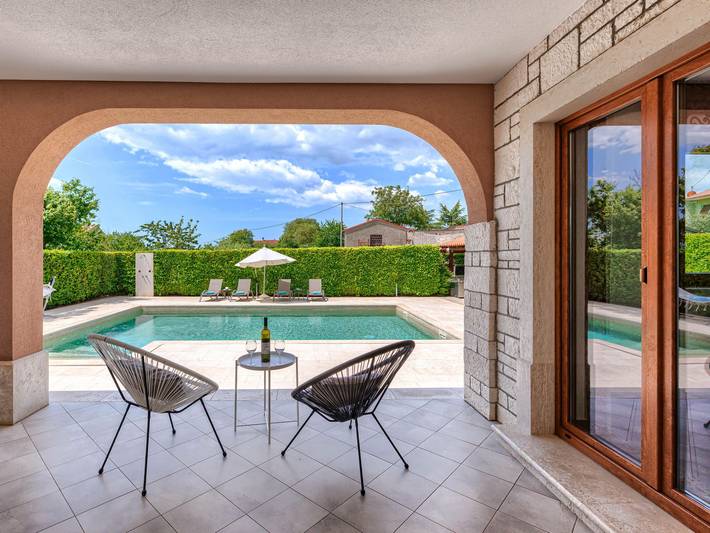 Ferienhaus für 6 Personen, mit Terrasse und Pool sowie Garten in Sveti Petar u Šumi - 2