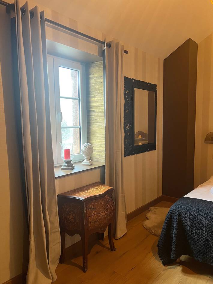 Chambre d’hôtes « Épicéa » avec salle de bains, terrasse partagée, Wi-Fi et climatisation in Champdray, Saint-Dié-des-Vosges