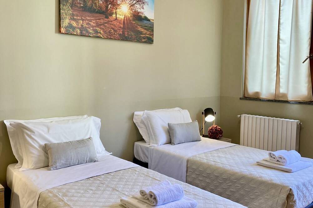 Entire apartment, Bnbook – Stylish Comfort and Quiet Living Near Milan, up to 6 personspacious 4-room apartment with a Provençal touch, surrounded by greenery and perfect for families or business stayswelcome to your peaceful retreat in Rho! Nestled inside a charming c in Rho, Milan Province