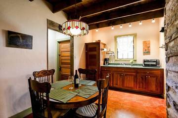 Cottage for 2 Guests in Gillespie County, Picture 2