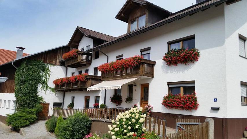 Ferienwohnung für 3 Personen, mit Garten und Ausblick - 1