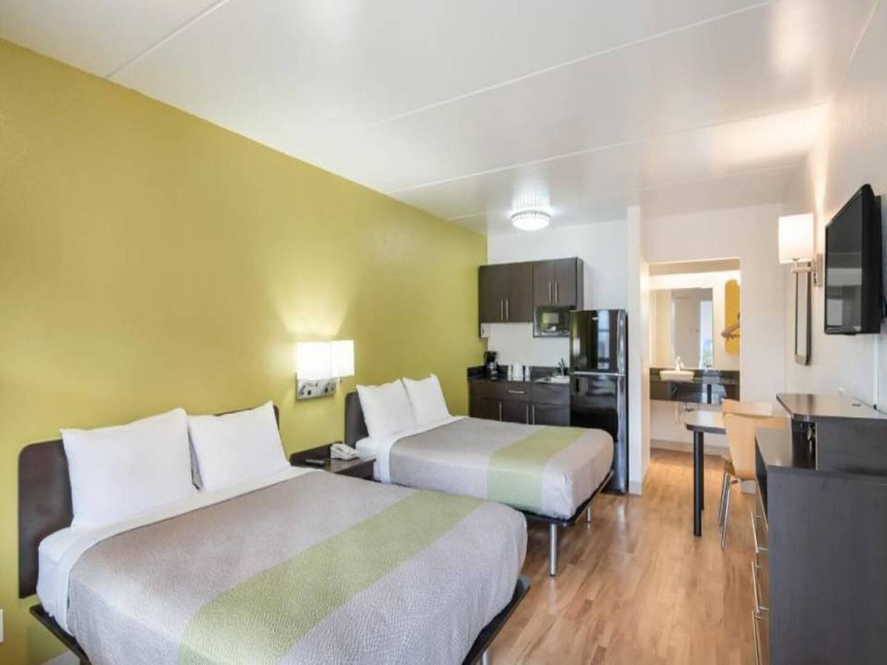 Apartamento entero, 2 Camas Queen | No Fumadores, Cocina in Colorado Springs, El Paso County (CO)