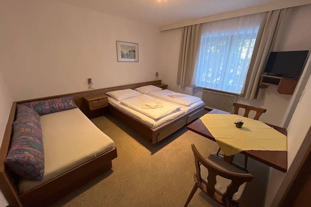 Zimmer 07 / 3Bett ohne Balkon - Pension Alpina in Obsteig, Bezirk Imst