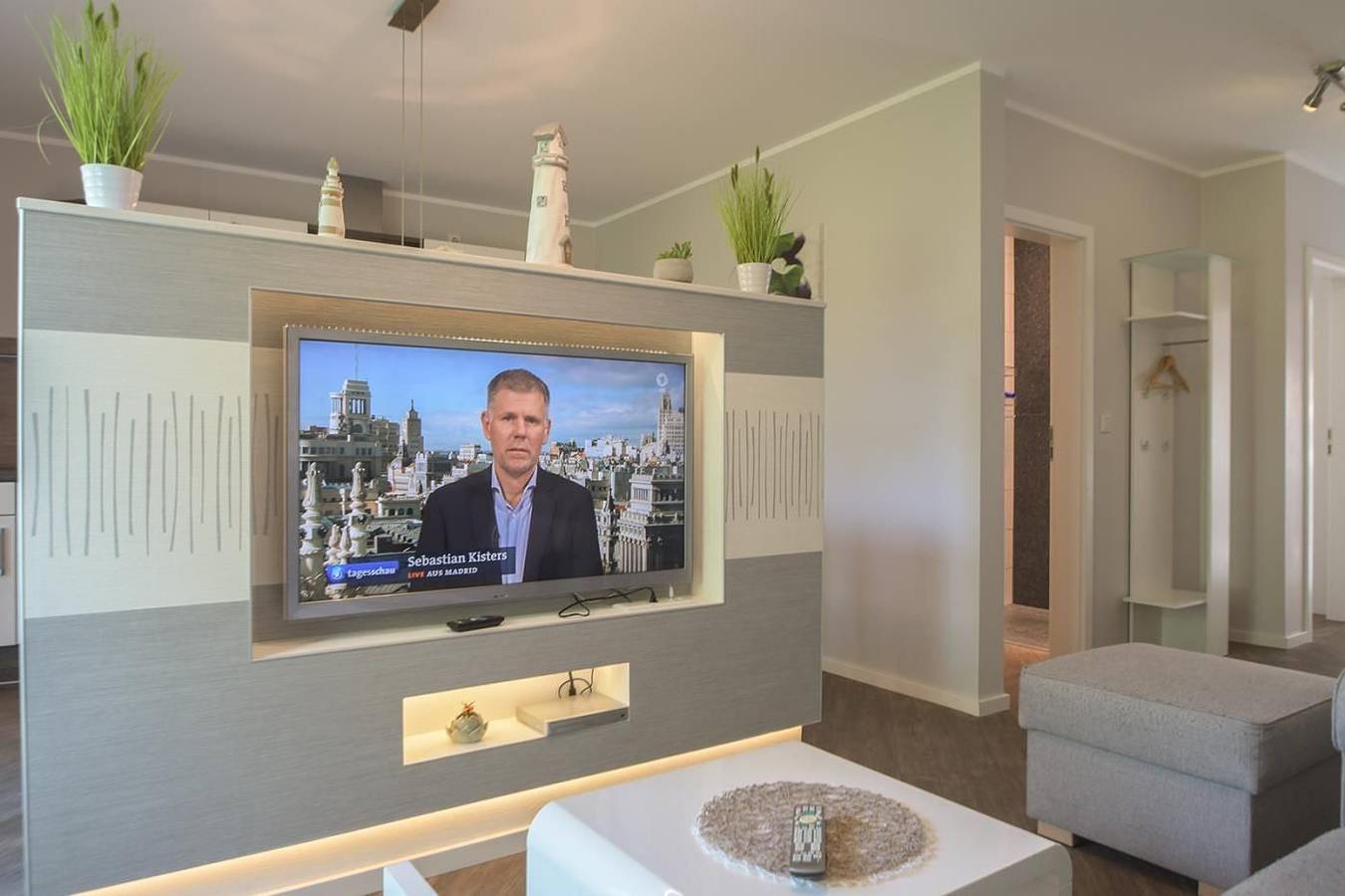 Ganze Wohnung, Komfortable Ferienwohnung mit Balkon und Terrasse in Norddeich in Strand Norddeich, Norddeich