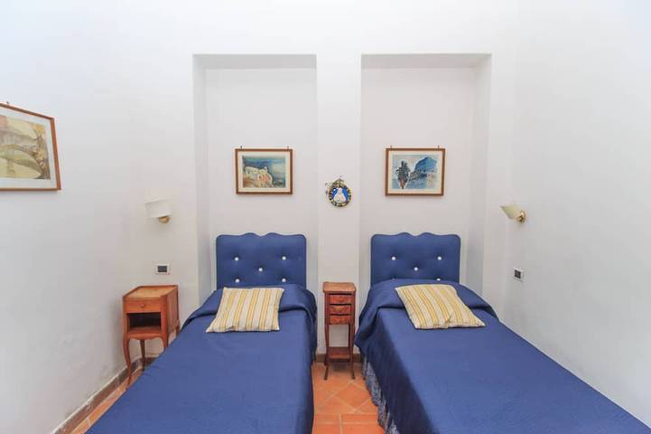 Merveilleux Coin De Paradis Suspendu Entre Ciel Et Mer in Da Luigi Ai Faraglioni, Capri