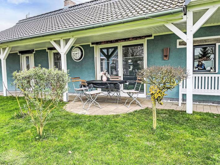 Ferienhaus für 4 Personen, mit Terrasse und Garten in Deutschland