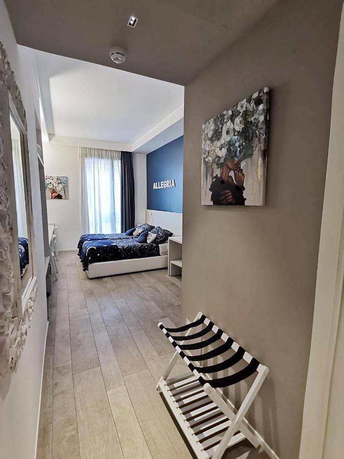 Hôtel pour 2 personnes, avec vue ainsi que piscine et terrasse, animaux acceptés à Rimini - 3