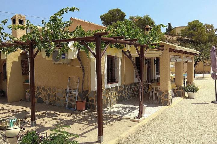 Cottage for 6 people, with garden - 1