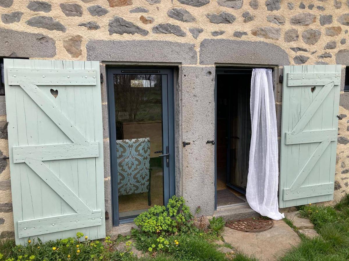 One-Bedroom House in Sériers, Neuvéglise-sur-Truyère