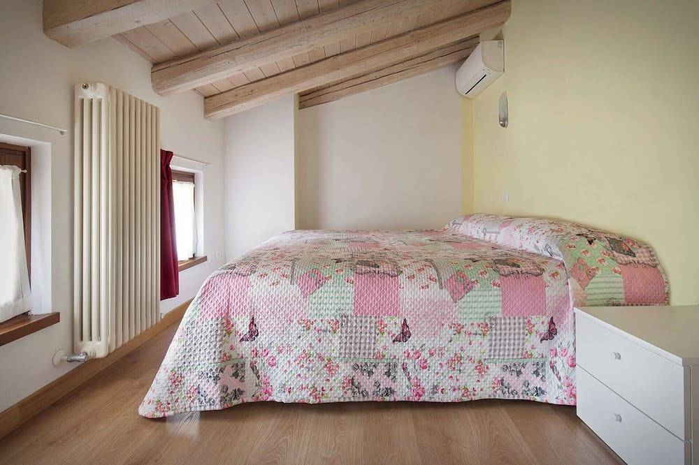 Ganze Wohnung, Hygienehaus, Casa Higieia - Appartamento nel centro storico di Cassone in Cassone di Malcesine, Malcesine
