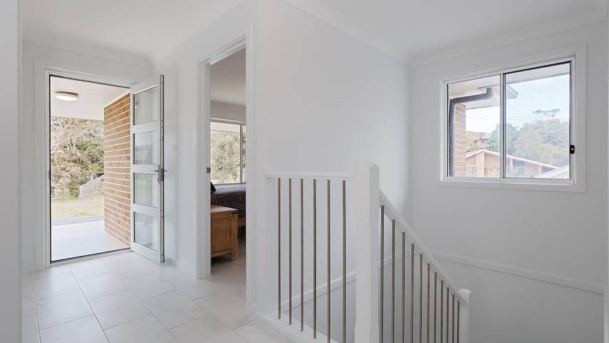 Holiday home for 9 people, with garden and balcony in Fingal Bay