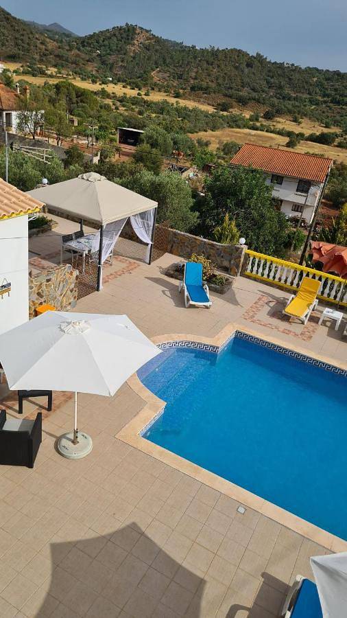 Casa Branca Holiday Resort in Salir, Serra do Caldeirão