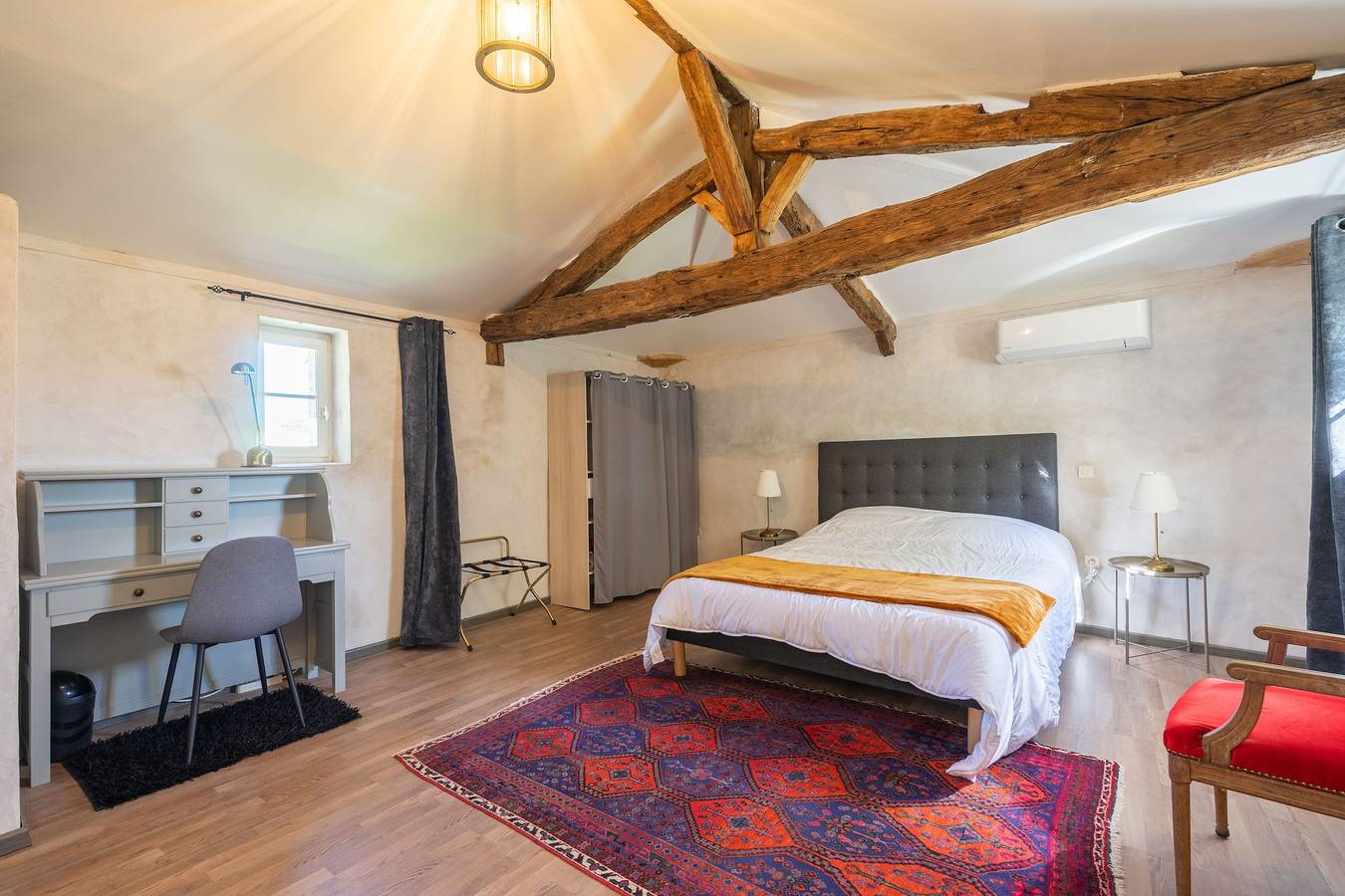 Petite maison "Gîte Le Chai" avec piscine partagée, Wi-Fi et climatisation in Saint-Romain-de-Benet, Région de Saintes