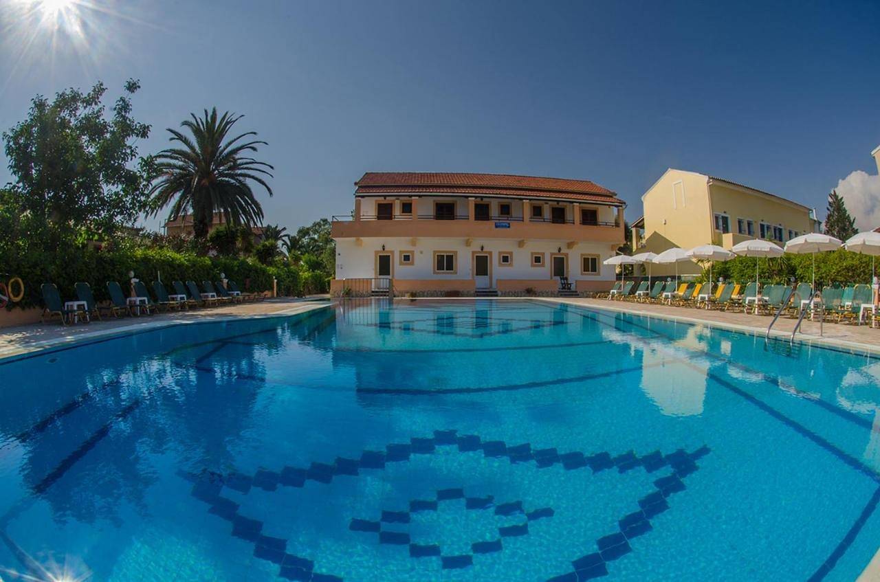 Takis Apartments in Sidari, Corfou