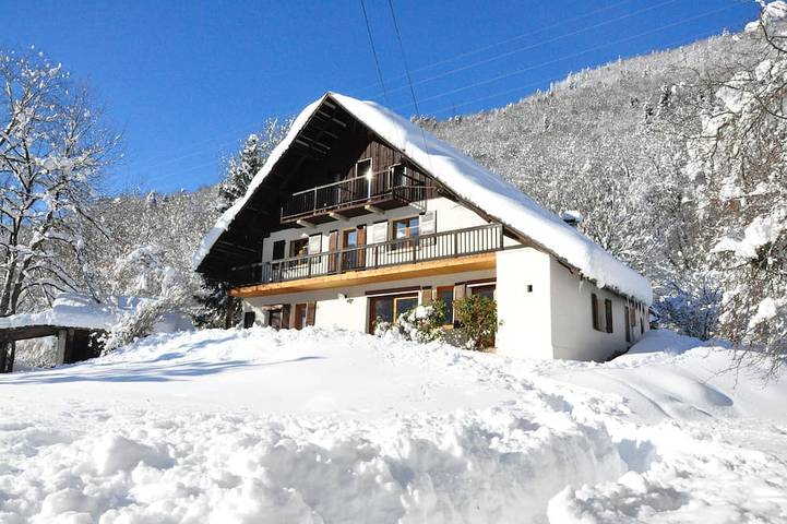 Gîte pour 15 personnes à Queige