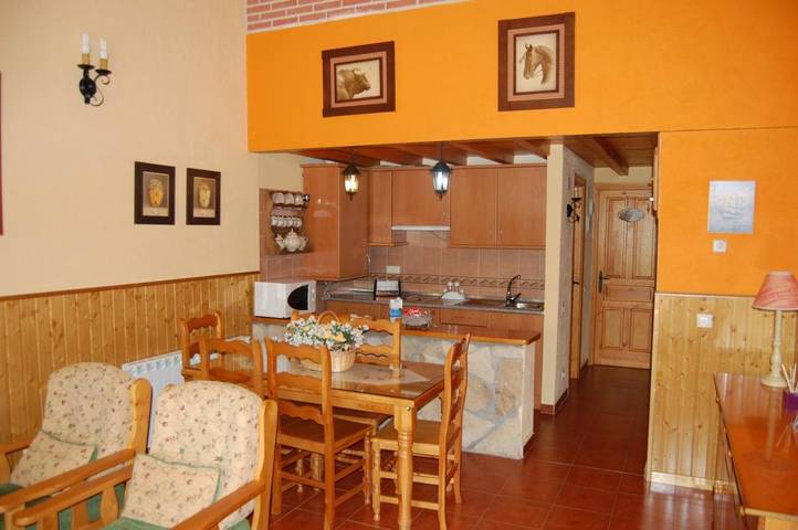 Casa rural para 9 personas, con Terraza además de Jardín y Vistas en San Martín de la Vega del Alberche - 3