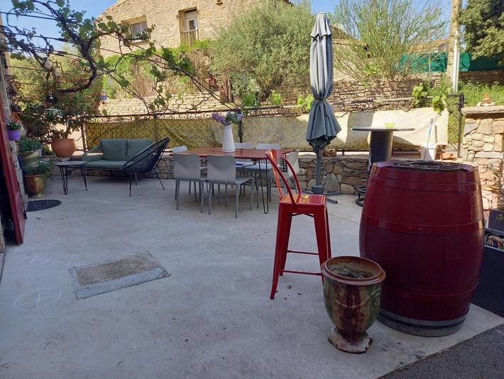 Location de vacances pour 3 personnes, avec jardin à Claret - 4