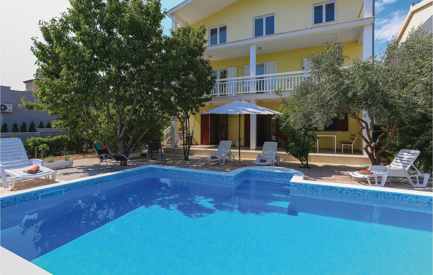 Ferienhaus für 12 Personen mit Terrasse in Kastel Novi, Kaštela