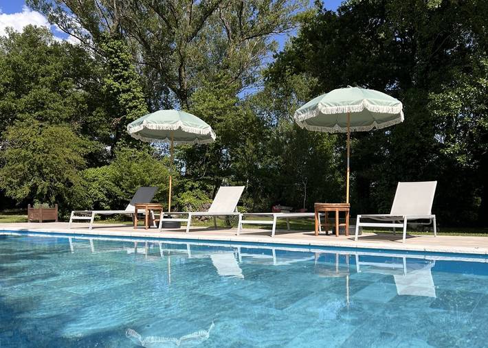 Chambre avec petit déjeuner pour 2 personnes, avec piscine à Montségur-sur-Lauzon