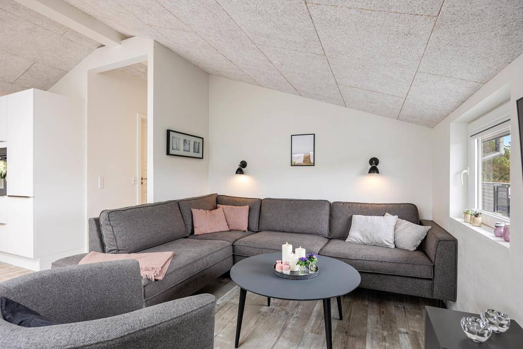 Charming holiday home - central location in Henne Strand in Henne Strand, Varde Region