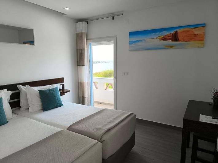 Ferienwohnung für 2 Personen, mit Terrasse und Ausblick in Baleal
