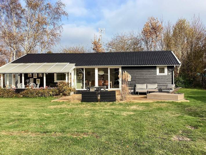 Ferieudlejning for 9 personer, med terrasse, husdyr tilladt i Hummingen