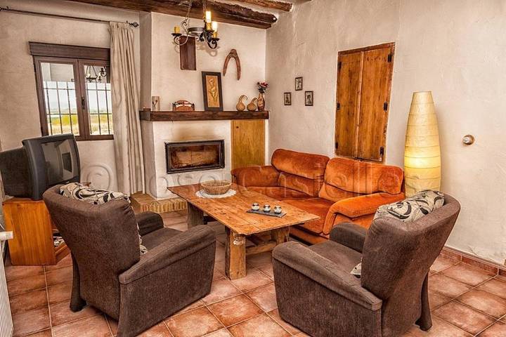 Casa rural para 14 personas, con Balcón y Terraza además de Jardín y Piscina en Yecla 