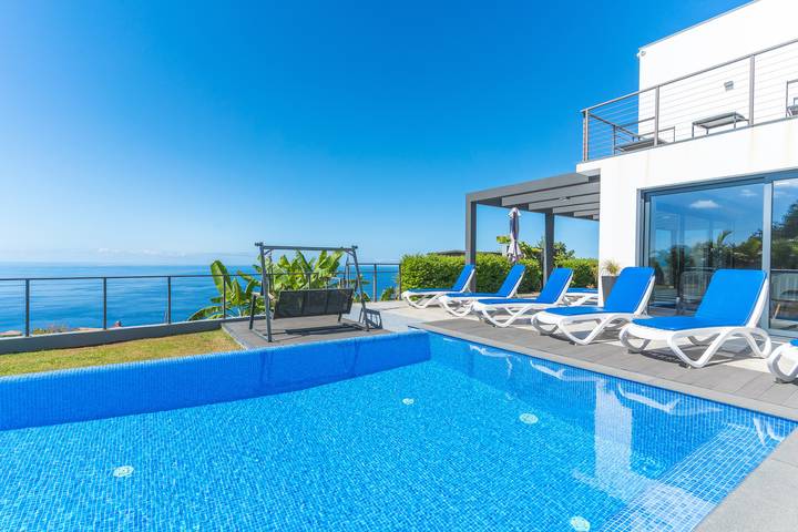 Chalet para 10 personas, con piscina además de jardín y vistas al mar - 1