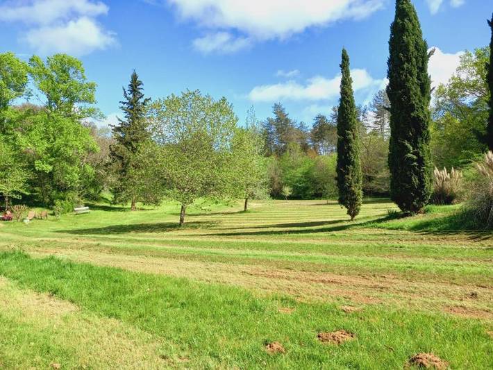 Location de vacances pour 6 personnes, avec Terrasse et Jardin ainsi que Piscine et Vue à Saint-Cirq-Madelon - 3