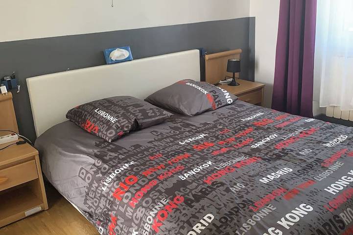 Location de vacances pour 8 personnes, avec terrasse à Aubin - 4