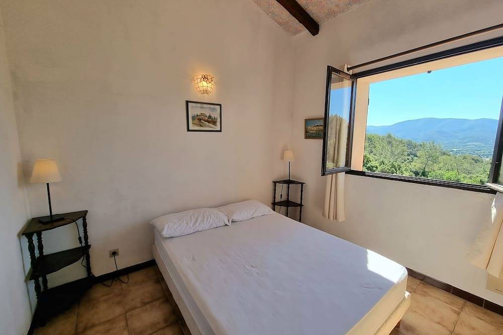 Villa with pool in the heart of olive groves in Pignans, Región Brignoles