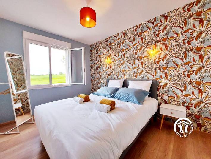 Gîte pour 10 personnes, avec terrasse ainsi que jardin et jacuzzi dans Mayenne - 4